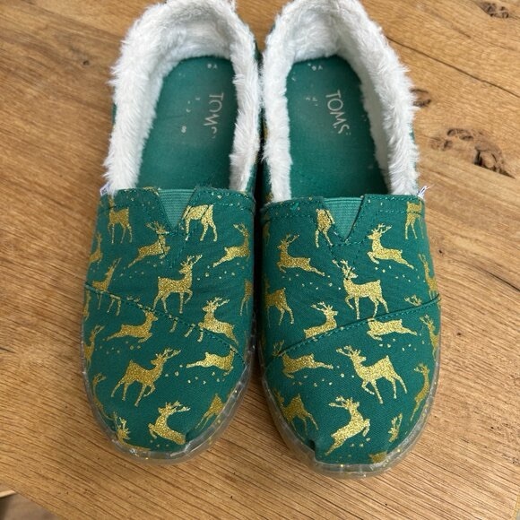 Toms Shoes - TOMS Alpargata Reindeer Green Glitter
Comfort Furry Fuzzy Cozy Size 6